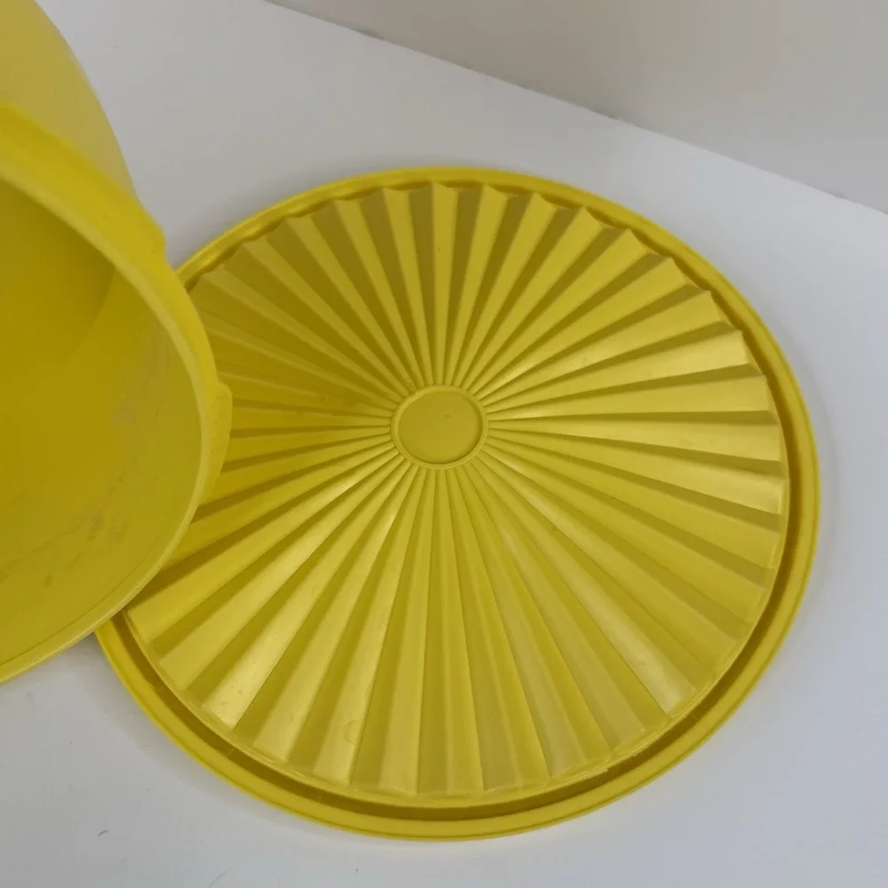vintage Tupperware Servalier food storage canister 1970s Daffodil/harvest
